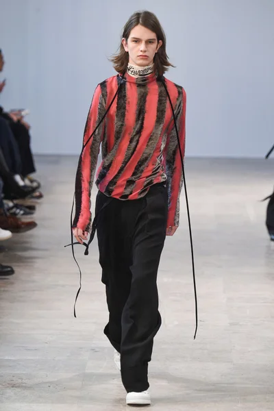 Look 8